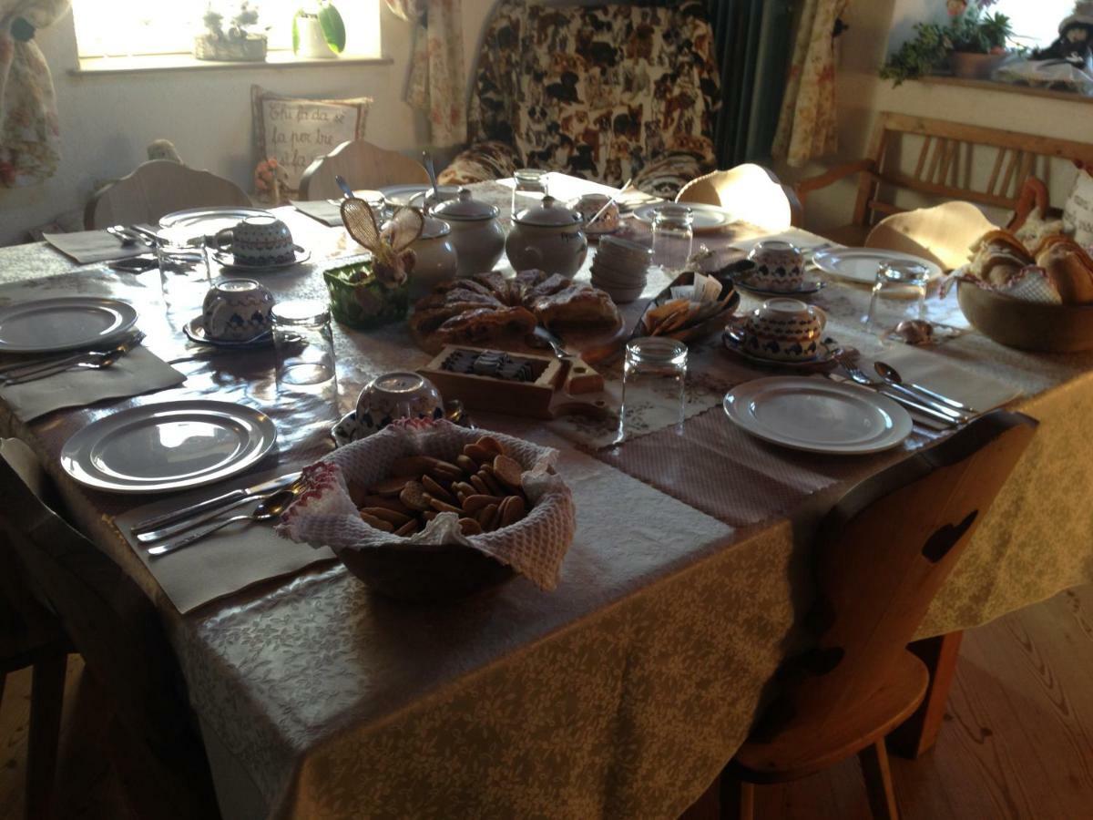 B&B La Casa Delle Bambole Panchia Eksteriør billede